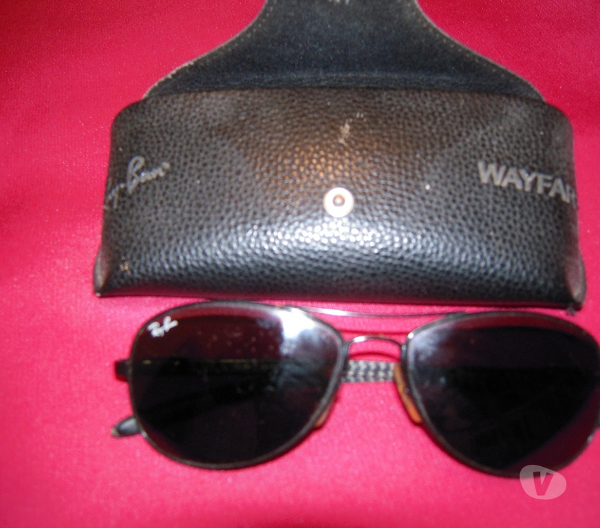 Accessoires - Bagagerie Hérault Villeveyrac - 34560 - Photos Vivastreet DEUX PAIRES DE LUNETTES ORIGINALES " RAY BAN " .