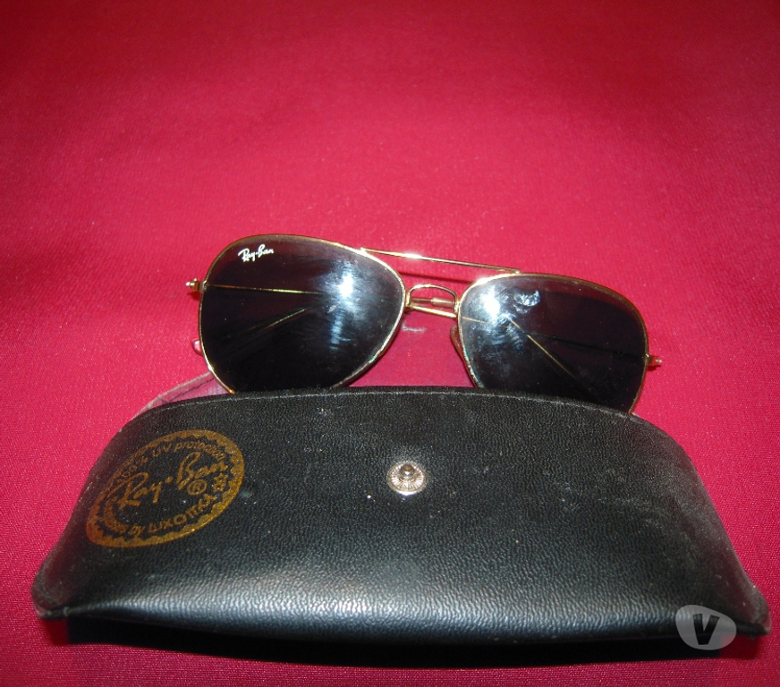 Accessoires - Bagagerie Hérault Villeveyrac - 34560 - Photos Vivastreet DEUX PAIRES DE LUNETTES ORIGINALES " RAY BAN " .