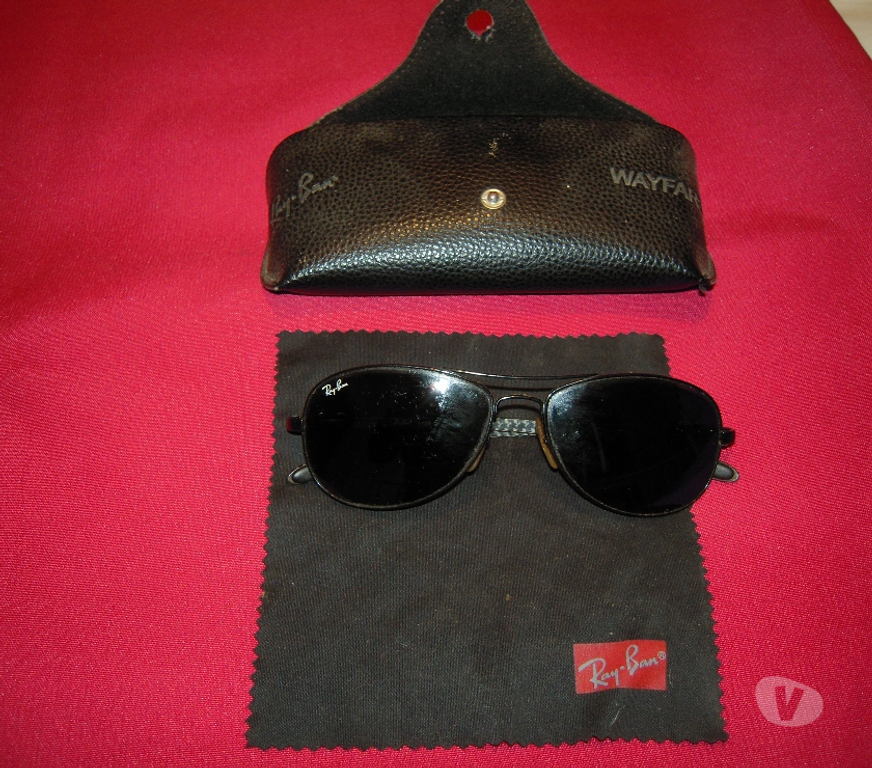 Accessoires - Bagagerie Hérault Villeveyrac - 34560 - Photos Vivastreet DEUX PAIRES DE LUNETTES ORIGINALES " RAY BAN " .