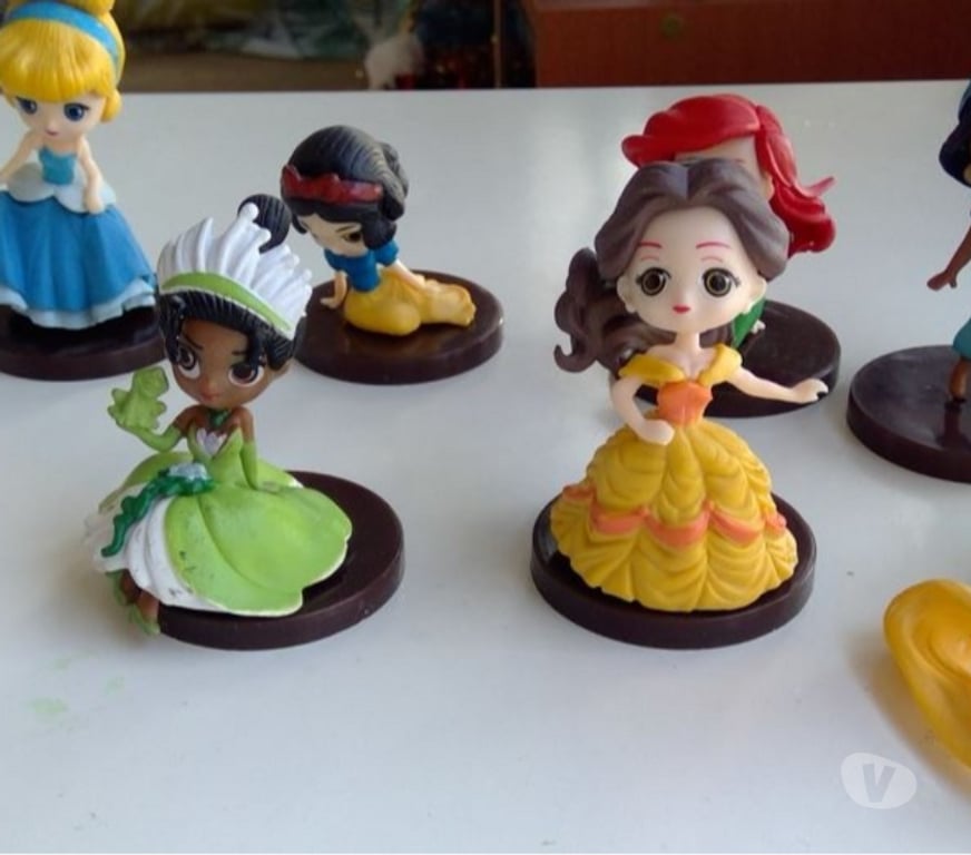 Jeux - Jouets Cantal Antignac - 15240 - Photos Vivastreet 16€ Disney Princesses Figurines