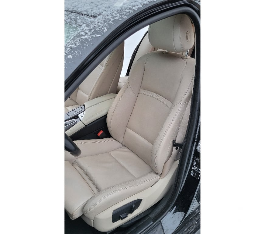 Voiture d'occasion Loire Chateauneuf - 42800 - Photos Vivastreet BMW 518d Touring Finition Lounge Plus 150ch