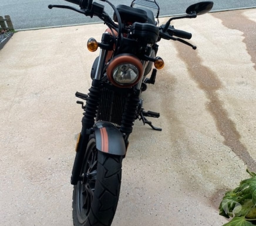 Moto d'occasion Morbihan Surzur - 56450 - Photos Vivastreet bobber 125cm3 en parfait état