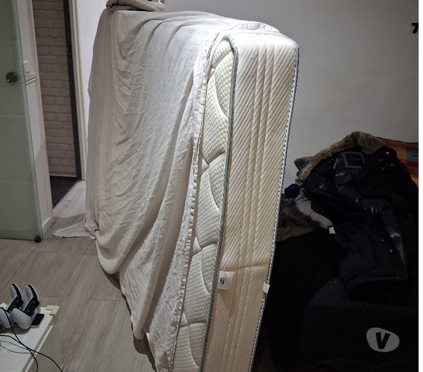 Ameublement & art de la table Val-de-Marne St Mande - 94160 - Photos Vivastreet Ensemble sommier + matelas Simmons Fitness 2 (occasion)
