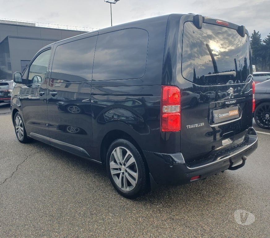 Voiture d'occasion Vaucluse Cavaillon - 84300 - Photos Vivastreet PEUGEOT TRAVELLER 2.0 BLUEHDI 180 STANDARD ALLURE EAT8