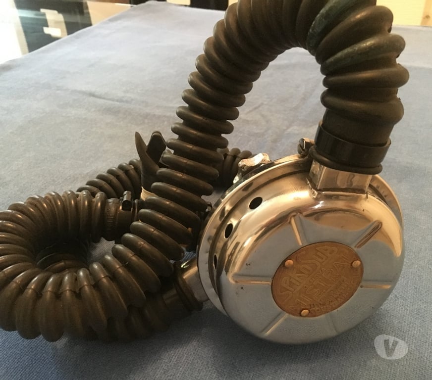 Collection Var Cuers - 83390 - Photos Vivastreet Antiquité de marine, casque et matériel de scaphandrier