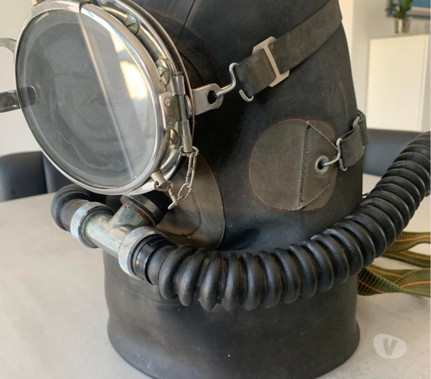 Collection Var Cuers - 83390 - Photos Vivastreet Antiquité de marine, casque et matériel de scaphandrier
