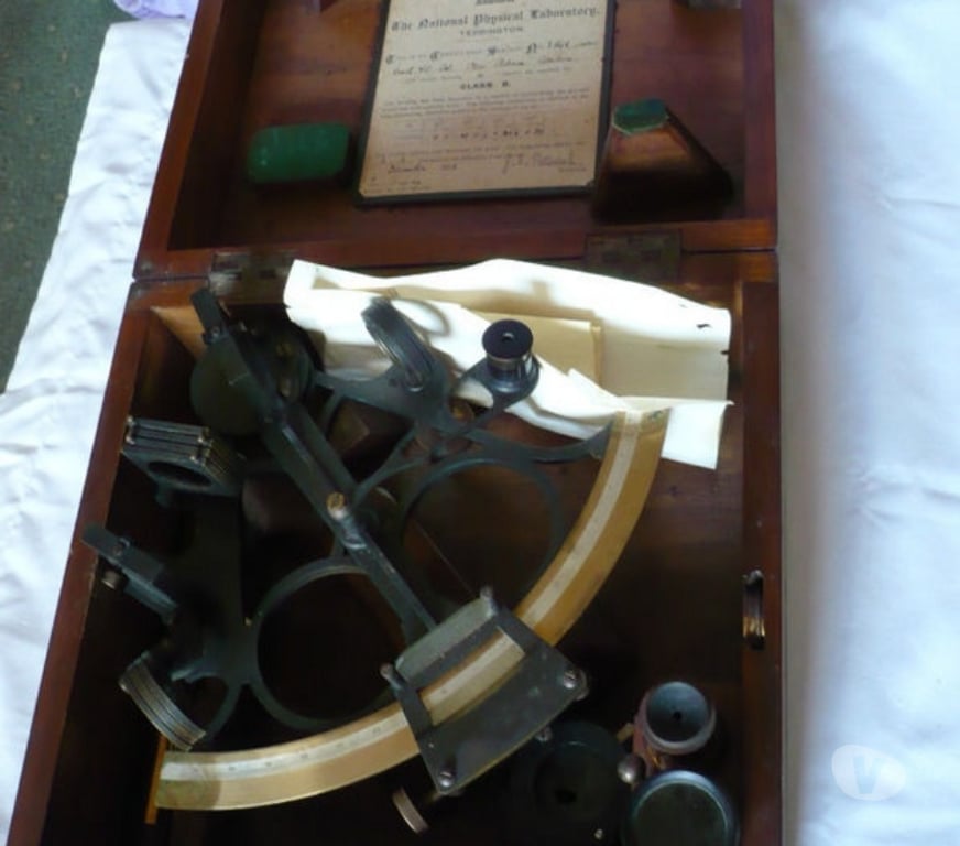 Collection Var Cuers - 83390 - Photos Vivastreet Antiquité de marine, casque et matériel de scaphandrier