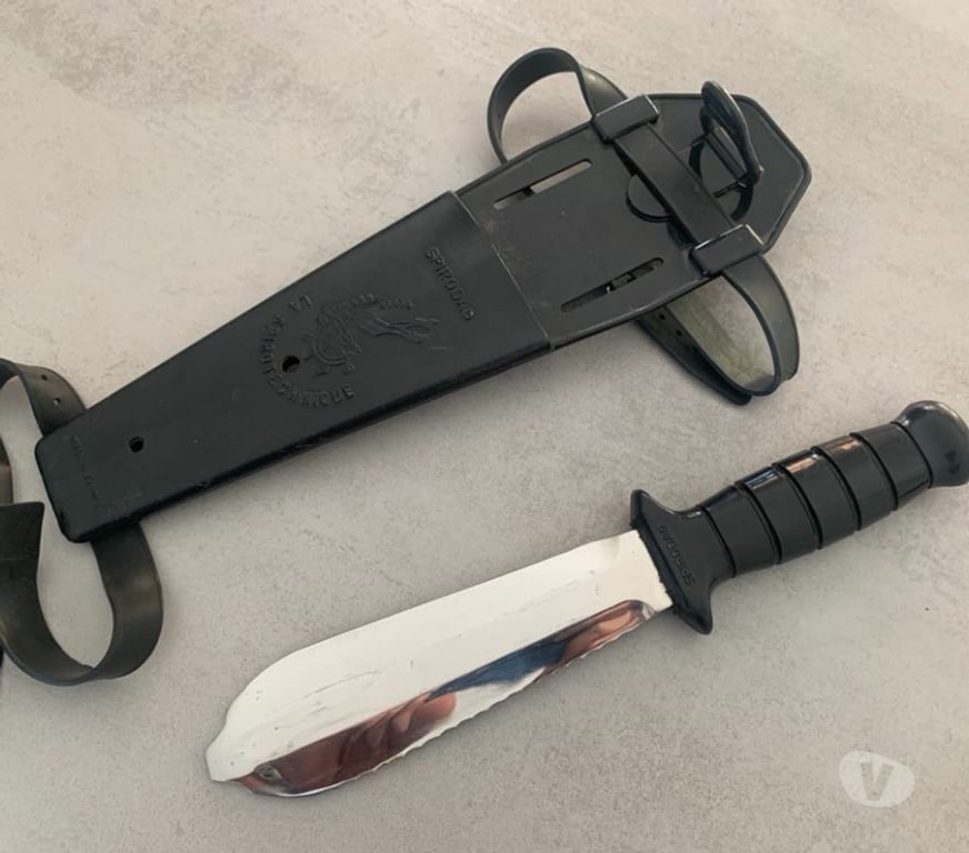 Collection Var Cuers - 83390 - Photos Vivastreet Antiquité de marine, casque et matériel de scaphandrier