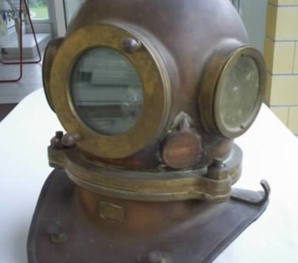 Collections Cuers Var - Photos Vivastreet Antiquité de marine, casque et matériel de scaphandrier