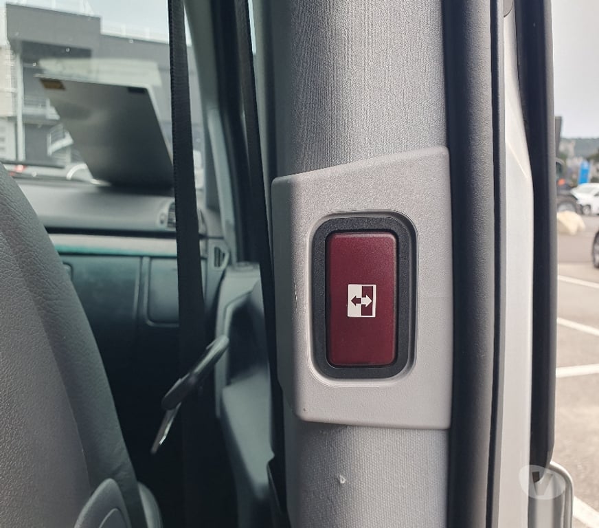 Voiture d'occasion Vaucluse Cavaillon - 84300 - Photos Vivastreet VIANO 3.0 CDI Ambiente Long BVA 8 Places V6