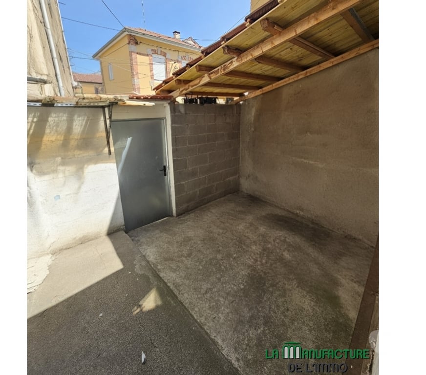 Fond de Commerce a vendre Loire Le Chambon Feugerolles - 42500 - Photos Vivastreet Local Vente location Centre-ville 42500