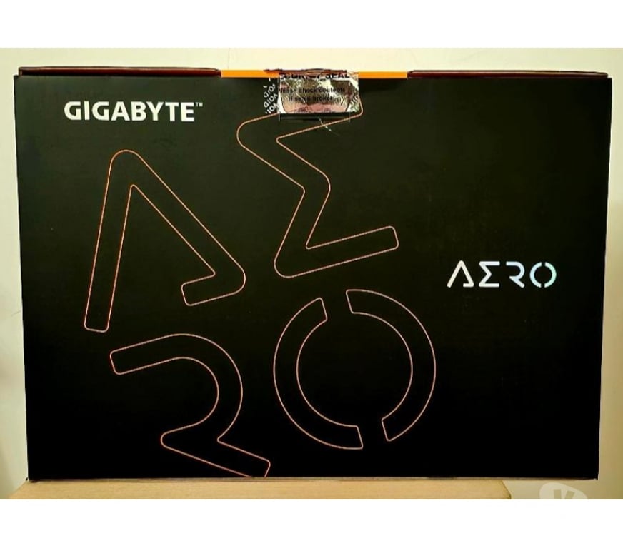 Informatique Seine-Saint-Denis Romainville - 93230 - Photos Vivastreet PC Portable Gamer Gigabyte Aero 15 OLED + Sacoche