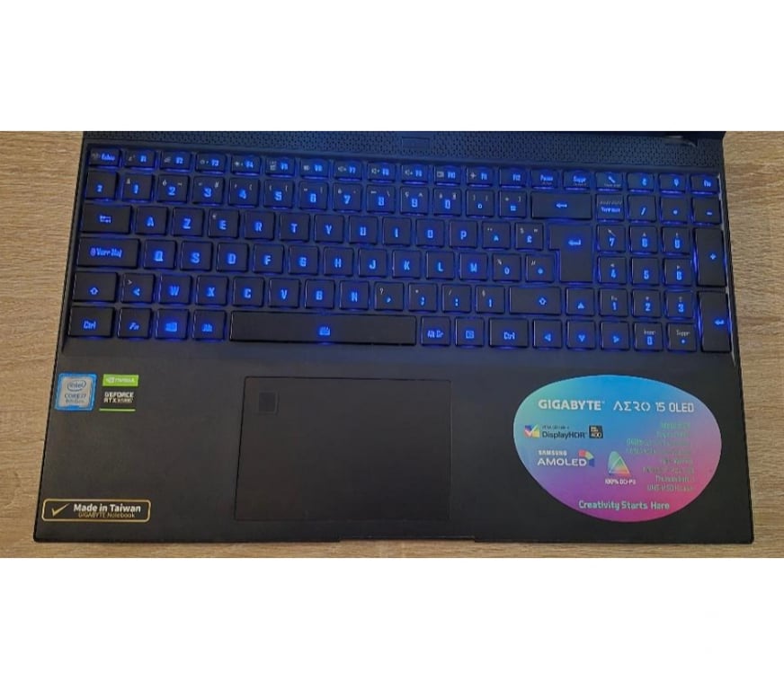 Informatique Seine-Saint-Denis Romainville - 93230 - Photos Vivastreet PC Portable Gamer Gigabyte Aero 15 OLED + Sacoche