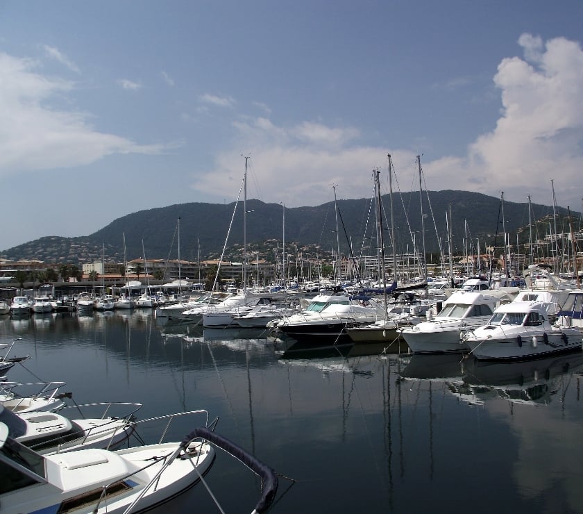 location saisonniere Var Cavalaire sur Mer - 83240 - Photos Vivastreet Rez de jardin à CAVALAIRE SUR MER(Var)