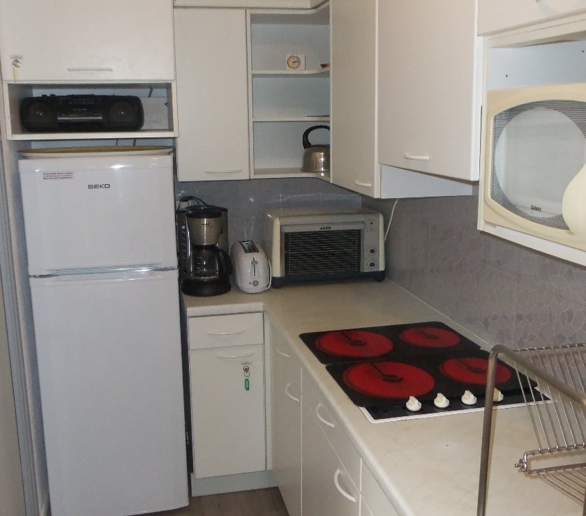 location saisonniere Var Cavalaire sur Mer - 83240 - Photos Vivastreet Rez de jardin à CAVALAIRE SUR MER(Var)