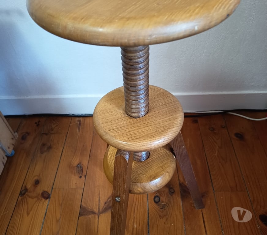 Ameublement & art de la table Sarthe Le Mans - Photos Vivastreet Vends tabouret à vis