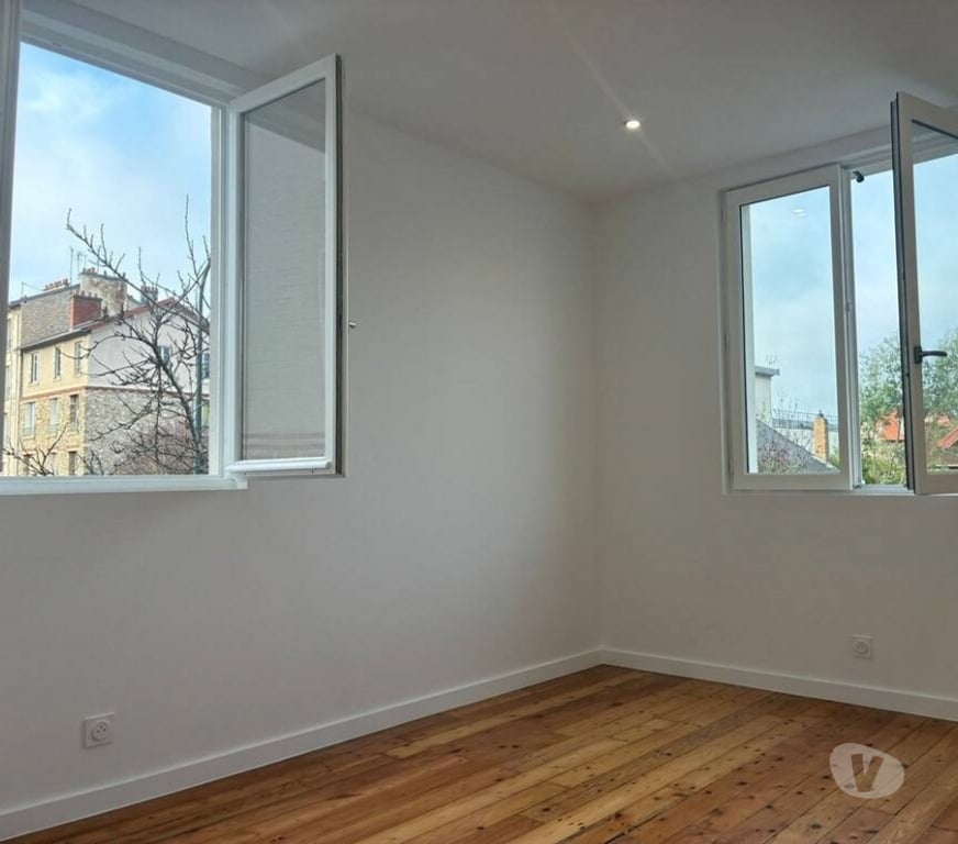 Location maison Yvelines St Germain en Laye - 78100 - Photos Vivastreet Maisonnette de charme, indépendance et confort.