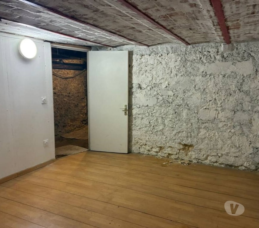 Location maison Yvelines St Germain en Laye - 78100 - Photos Vivastreet Maisonnette de charme, indépendance et confort.