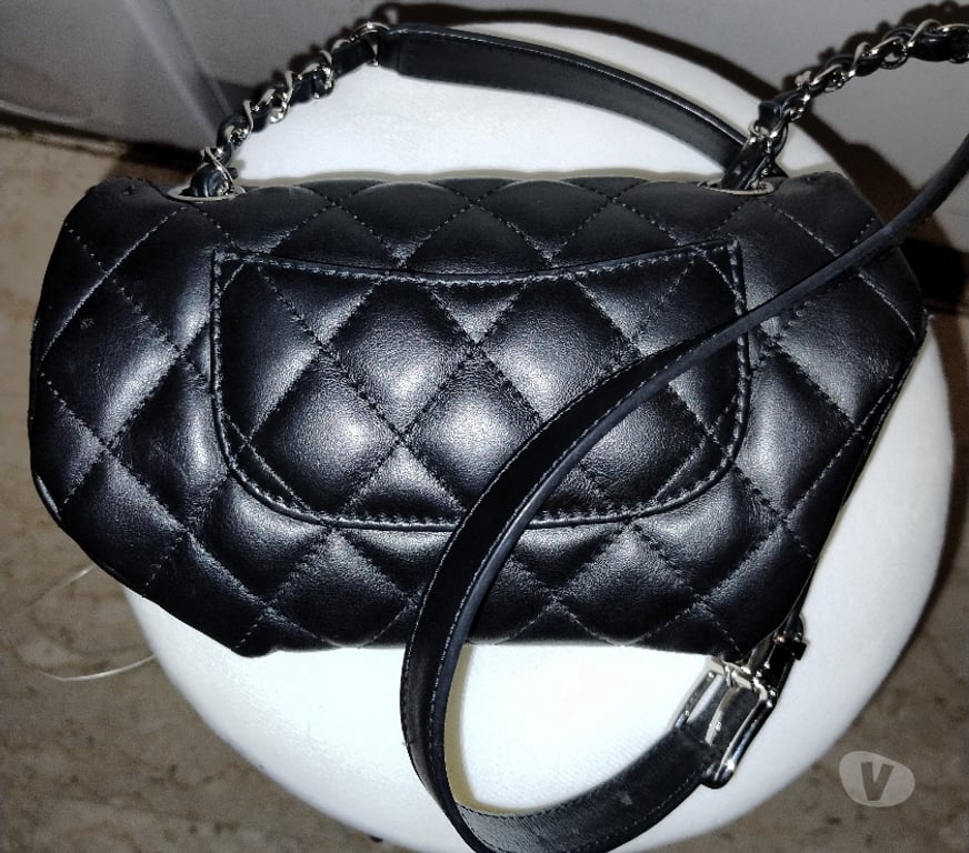 Accessoires - Bagagerie Alpes-Maritimes Nice - Photos Vivastreet Sac banane Chanel uniforme en cuir d'agneau noir
