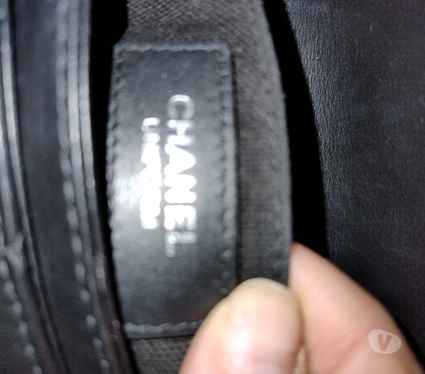 Accessoires - Bagagerie Alpes-Maritimes Nice - Photos Vivastreet Sac banane Chanel uniforme en cuir d'agneau noir