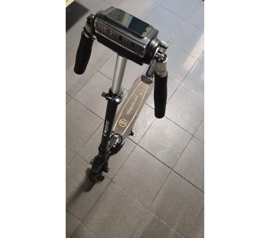 Matériel de sport Essonne Draveil - 91210 - Photos Vivastreet Trottinette électrique WegoBoard suprem 3 quasi-neuf