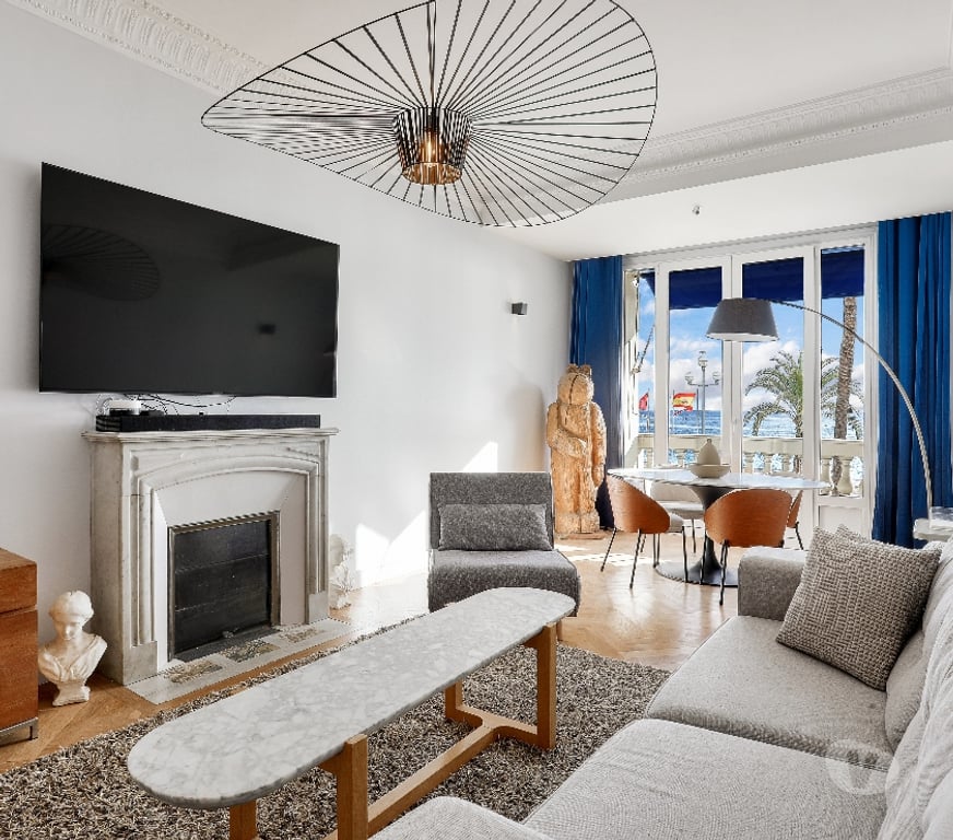 Appartements à vendre Alpes-Maritimes Nice - Photos Vivastreet Appartement bourgeois face à la mer