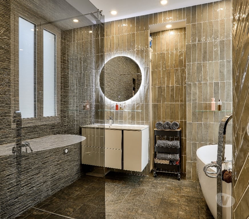 Appartements à vendre Alpes-Maritimes Nice - Photos Vivastreet Appartement bourgeois face à la mer