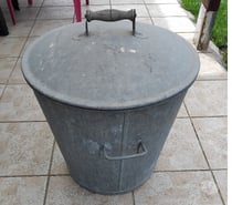 Lot lessiveuse+bassines en zinc