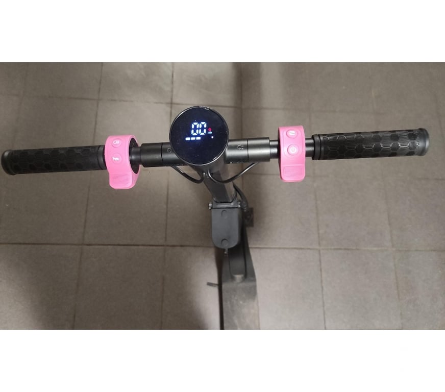 Matériel de sport Essonne Draveil - 91210 - Photos Vivastreet Trottinette électrique X6 à batterie amovible quasi-neuve