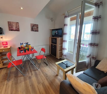 Appartement meublé St Jean de Monts Vendée - Photos Vivastreet Studio meublé avec mezzanine 35 M²