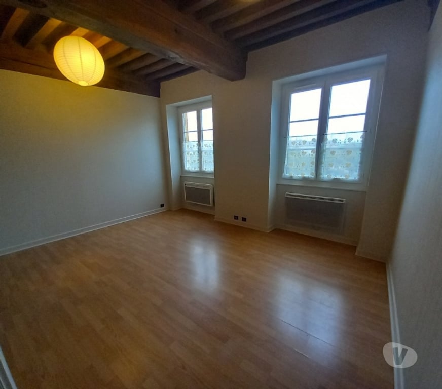 Location appartement Saône-et-Loire Paray le Monial - 71600 - Photos Vivastreet Studio centre historique