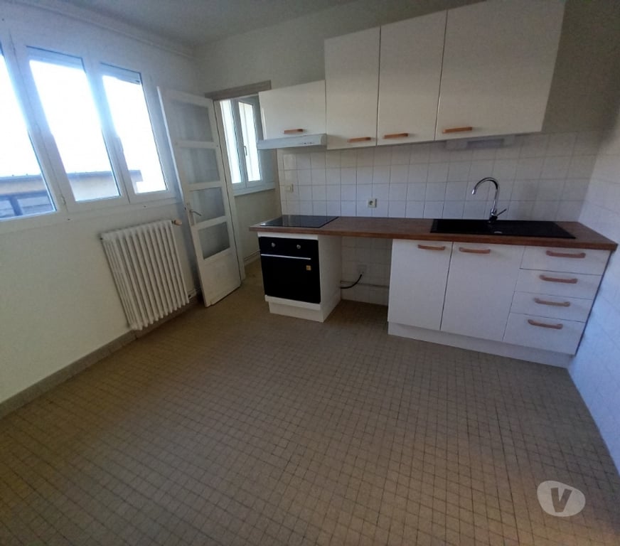 Location appartement Saône-et-Loire Paray le Monial - 71600 - Photos Vivastreet F3 Résidence du collège