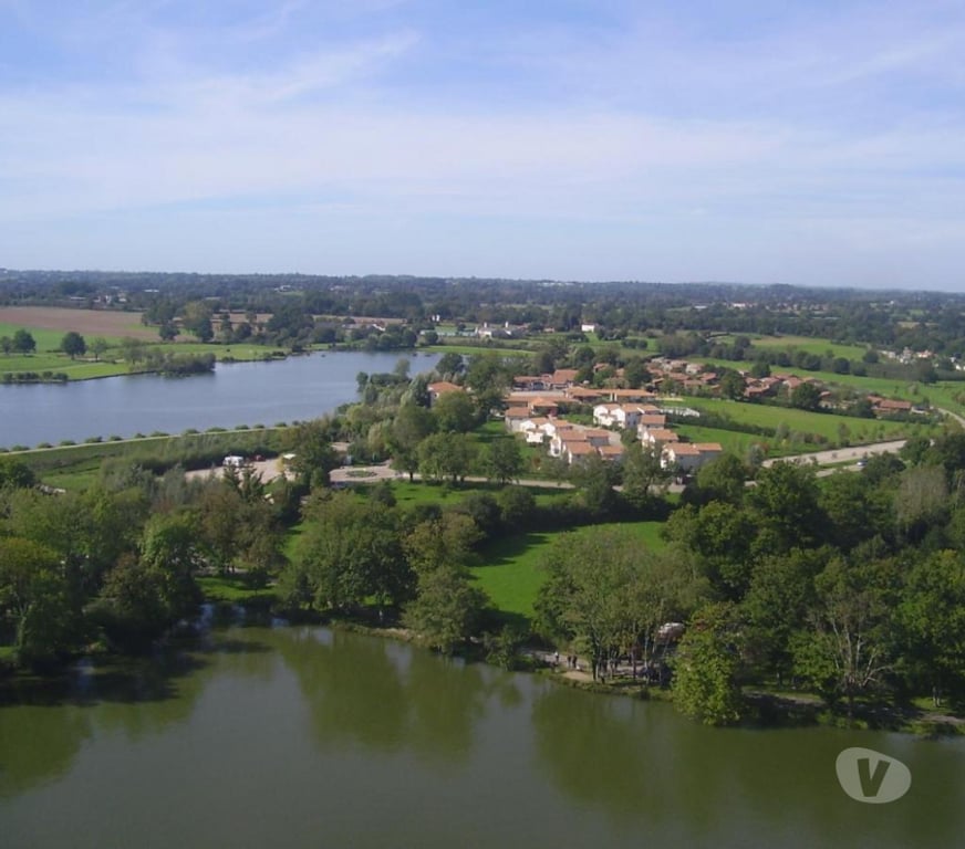 Appartement meublé Deux-Sèvres Moncoutant - 79320 - Photos Vivastreet Résidence Les Maisons du Lac Pescalis - Appartements 4 pers