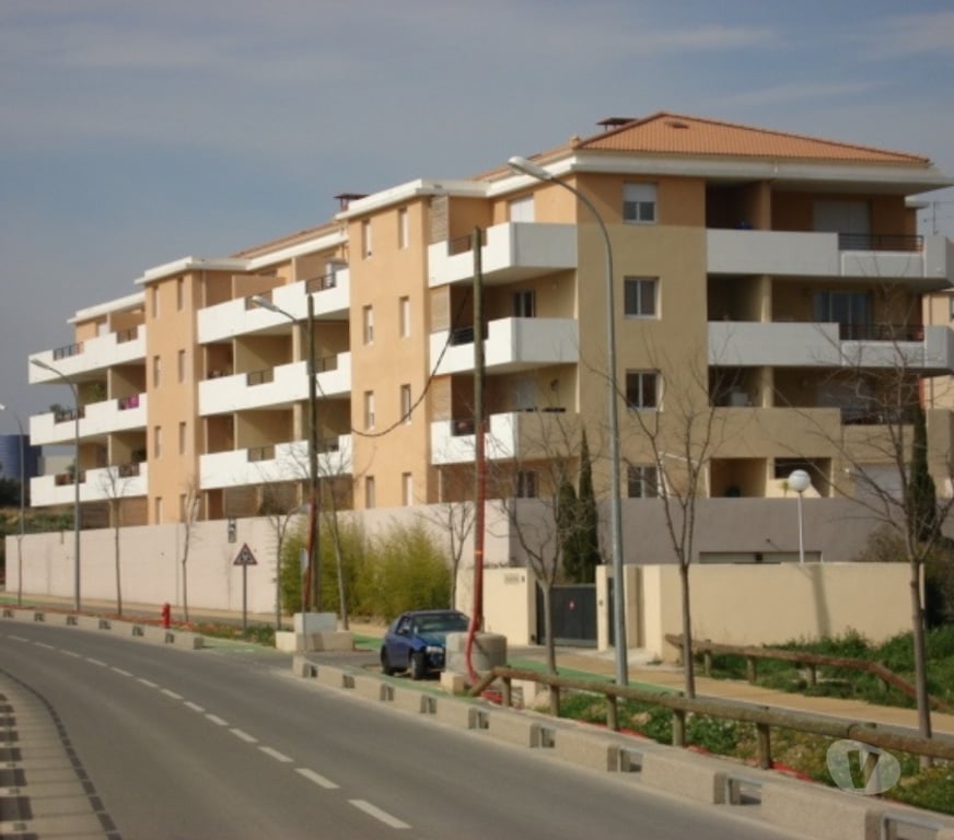 Appartements à vendre Bouches-du-Rhône Marseille - Photos Vivastreet T2 Avec terrasse de 16m2, TECNOPOLE De CHATEAU GOMBERT.