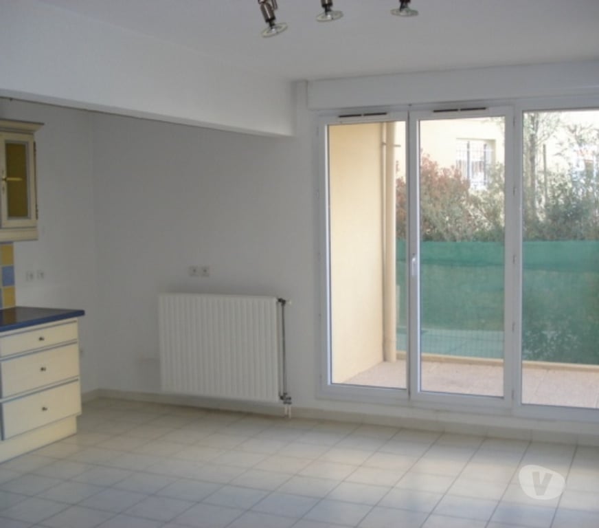 Appartements à vendre Bouches-du-Rhône Marseille - Photos Vivastreet T2 Avec terrasse de 16m2, TECNOPOLE De CHATEAU GOMBERT.