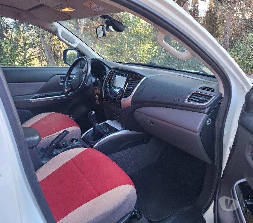 Véhicules commerciaux & utilitaires d'occasion Alpes-Maritimes Nice - Photos Vivastreet Mitsubishi L200 club cab 2,4 DI-D 181cv intense