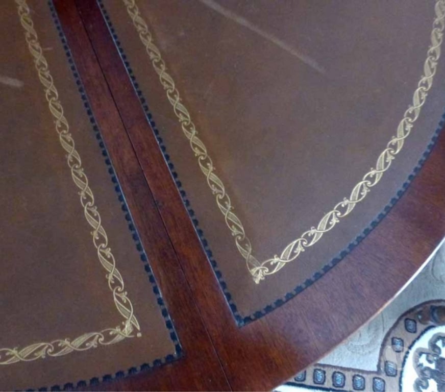 Ameublement & art de la table Bouches-du-Rhône Aix en Provence - Photos Vivastreet Table ronde dessus cuir