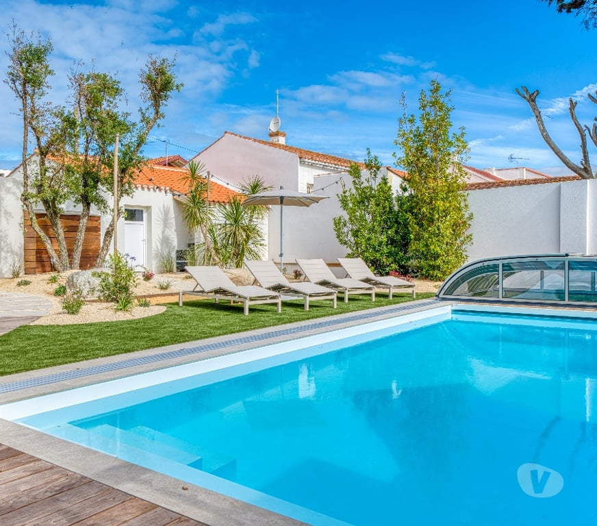 location saisonniere Vendée St Gilles Croix de Vie - 85800 - Photos Vivastreet Villa de famille face mer et avec piscine chauffée, pour 10
