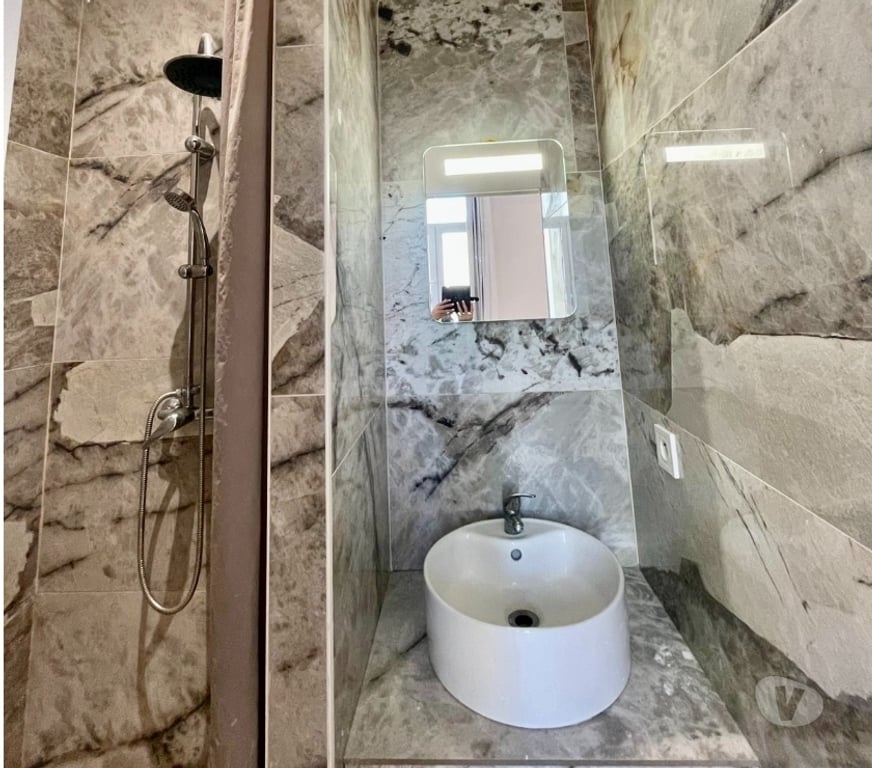 Appartements à vendre Gard Nimes - Photos Vivastreet Appartement NIMES centre (Mediatheque)