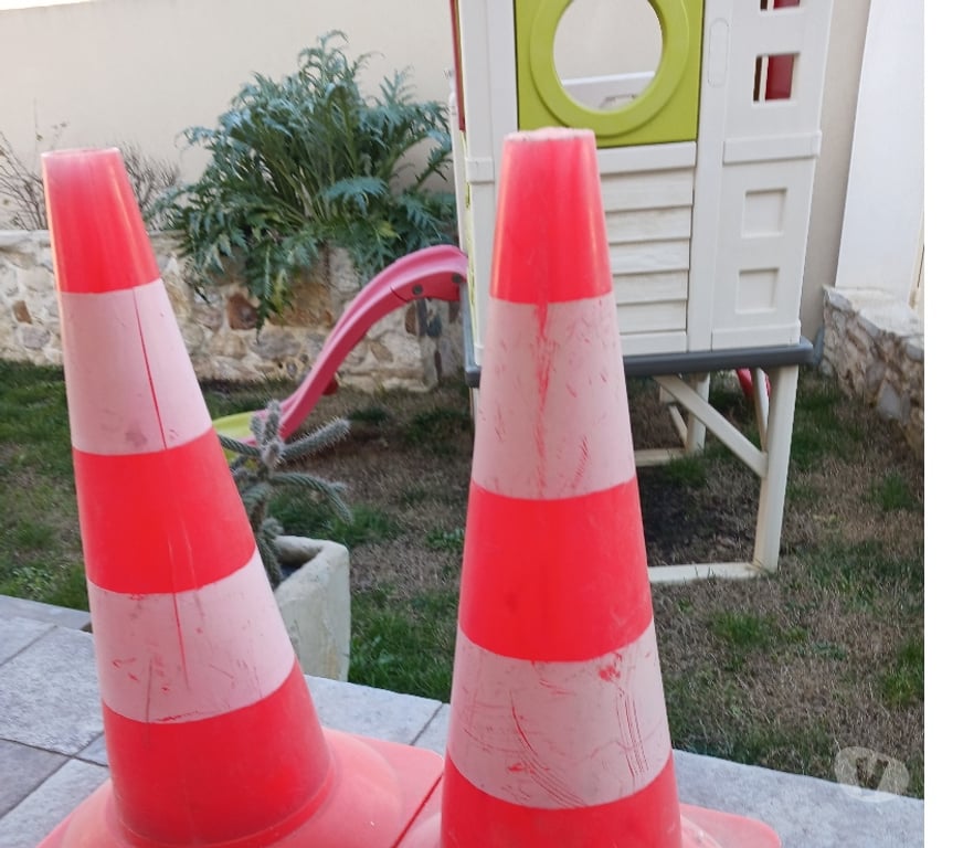 Autre Gard Nimes - Photos Vivastreet Plots de signalisation