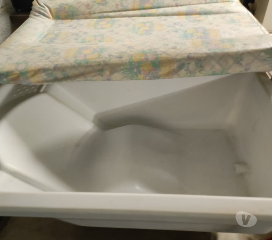 Equipements bébés Lot Loupiac - 46350 - Photos Vivastreet MEUBLE A LANGER