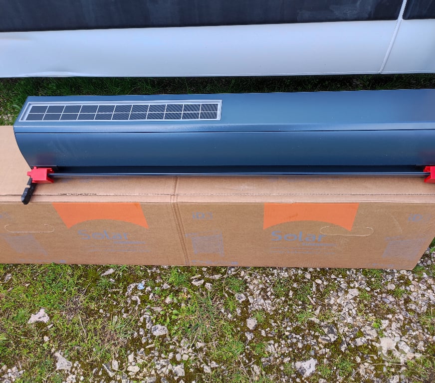 Matériel Lot Loupiac - 46350 - Photos Vivastreet vend volet roulant solaire