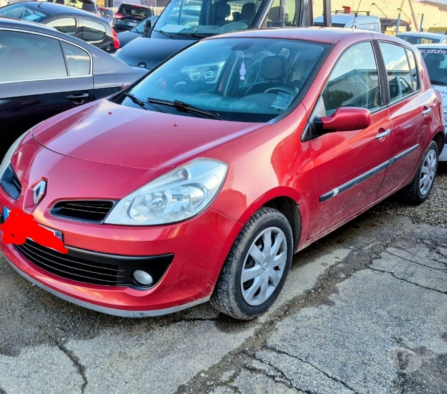Voiture d'occasion Ardèche Annonay - 07100 - Photos Vivastreet Renault clio 3 ct ok distrib neuve