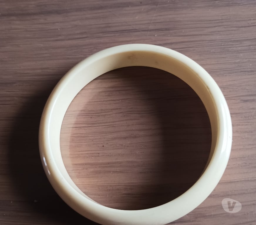 Bijoux occasion Gard Nimes - Photos Vivastreet Joli bracelet rond