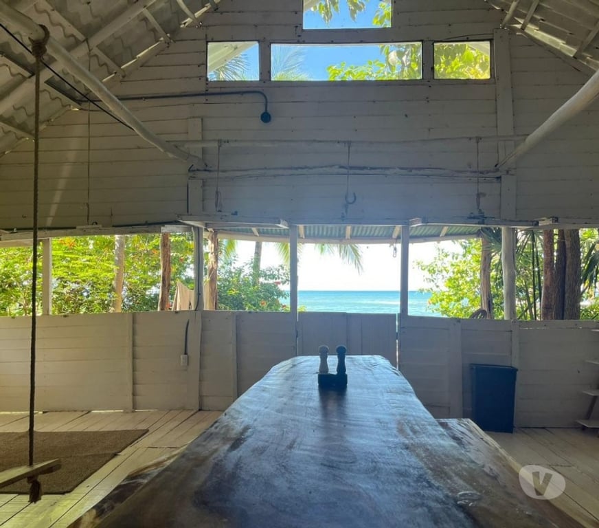 Location maison meublée Gard Nimes - Photos Vivastreet maison face à l'océan à louer au Costa Rica