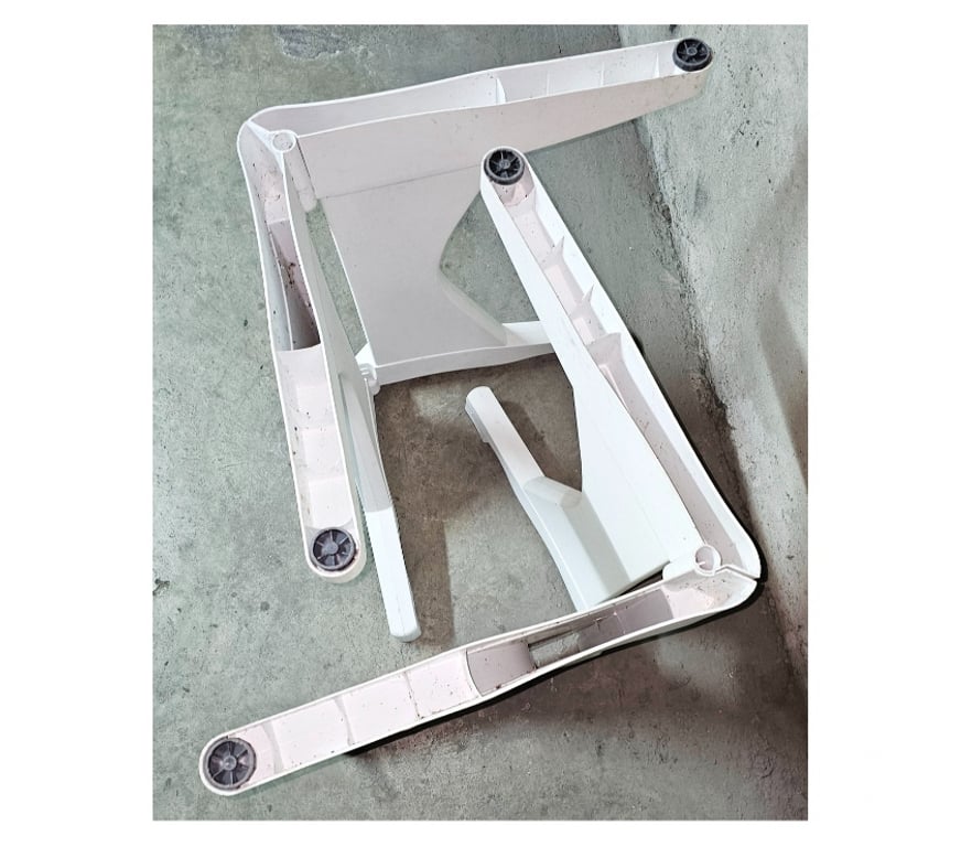  Hérault La Grande Motte - 34280 - Photos Vivastreet Salon de jardin PVC blanc haute résistance