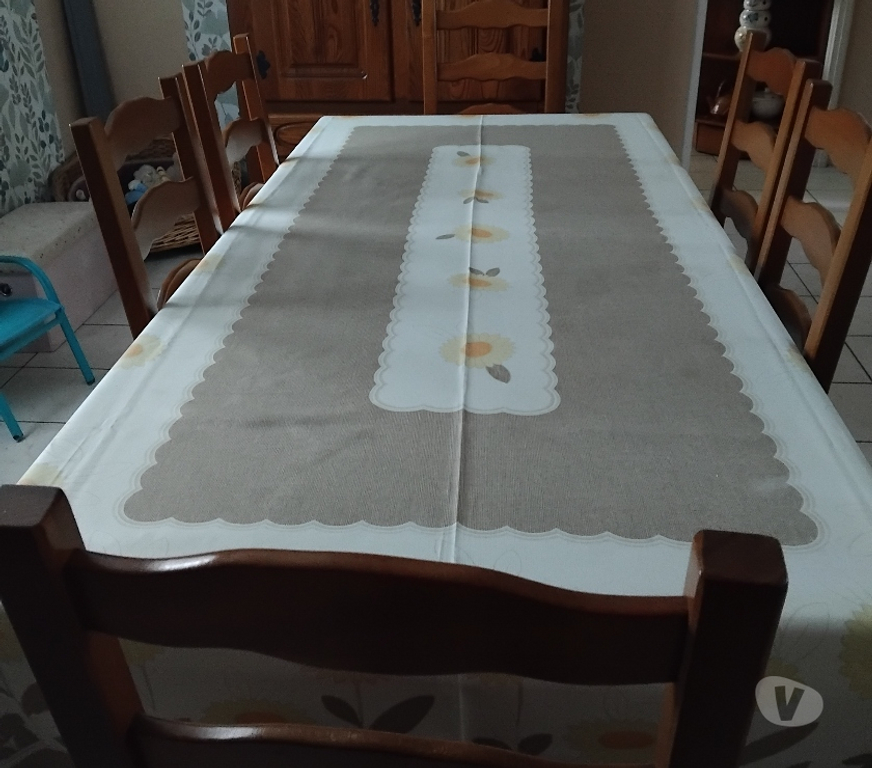 Ameublement & art de la table Pas-de-Calais Wingles - 62410 - Photos Vivastreet Salle à manger complète en chêne massif