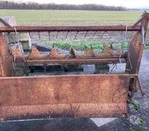 Epandeur fumier pour petite remorque