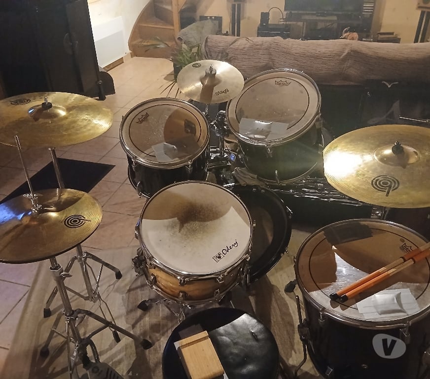 Instruments de musique Ille-et-Vilaine Rennes - Photos Vivastreet Vends batterie pearl