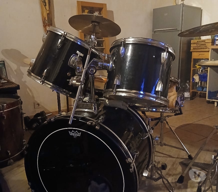 Instruments de musique Ille-et-Vilaine Rennes - Photos Vivastreet Vends batterie pearl